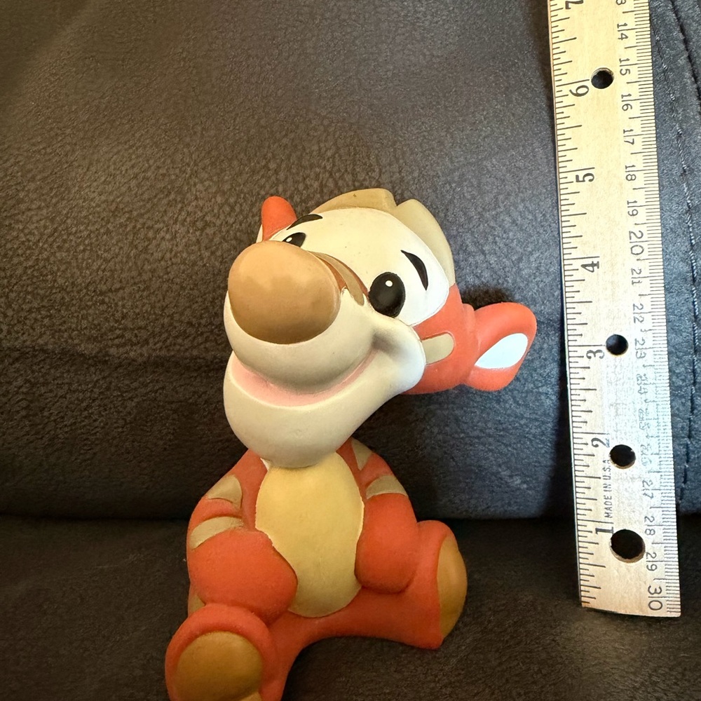Tigger squeaky toy - Orange and Cream